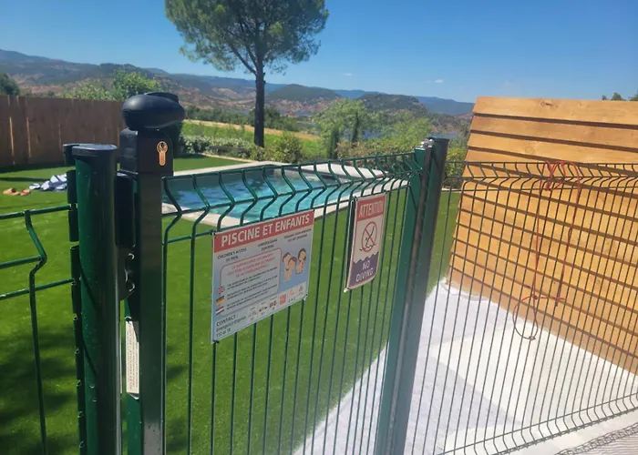 Villat5 Piscine Vue Du Salagou Βίλα